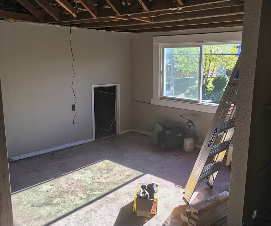 room under construction with no ceiling